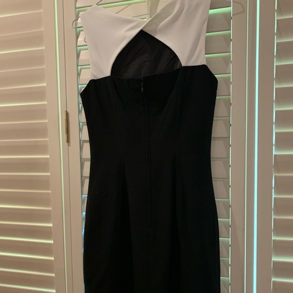H&M Black Dress with White Back Cut-out - Picture 7 of 9